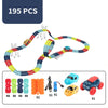 Circuit voiture enfant looping coloré avec voitures et accessoires – 195 pièces, sur fond blanc.