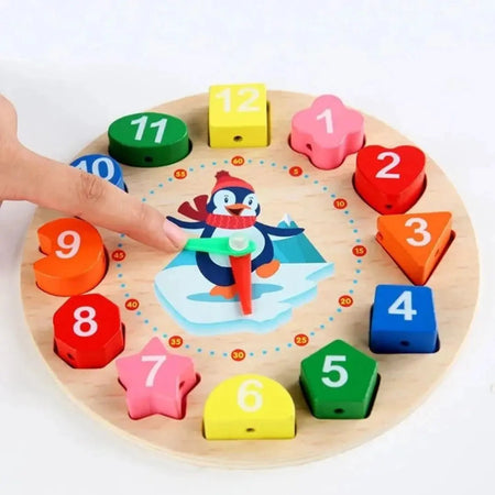 Apprentissage des heures et minutes avec ClockPingu horloge bois pingouin