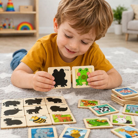 Enfant jouant avec AnimalLogic pour associer les animaux et développer sa logique et sa concentration