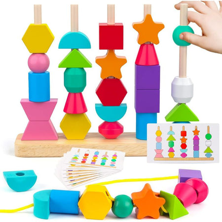 Blocs en bois colorés empilés sur tiges avec différentes formes géométriques pour jeu éducatif Montessori