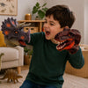 Enfant jouant avec deux marionnettes à main dinosaures tricératops et tyrannosaure - EducaKid